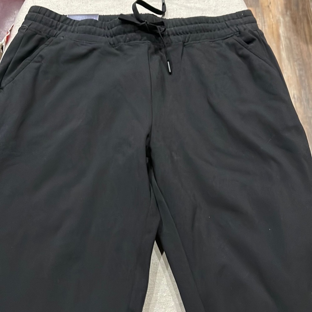 32 Degrees Joggers Black Sz M w/drawstring and elastic waist NWT